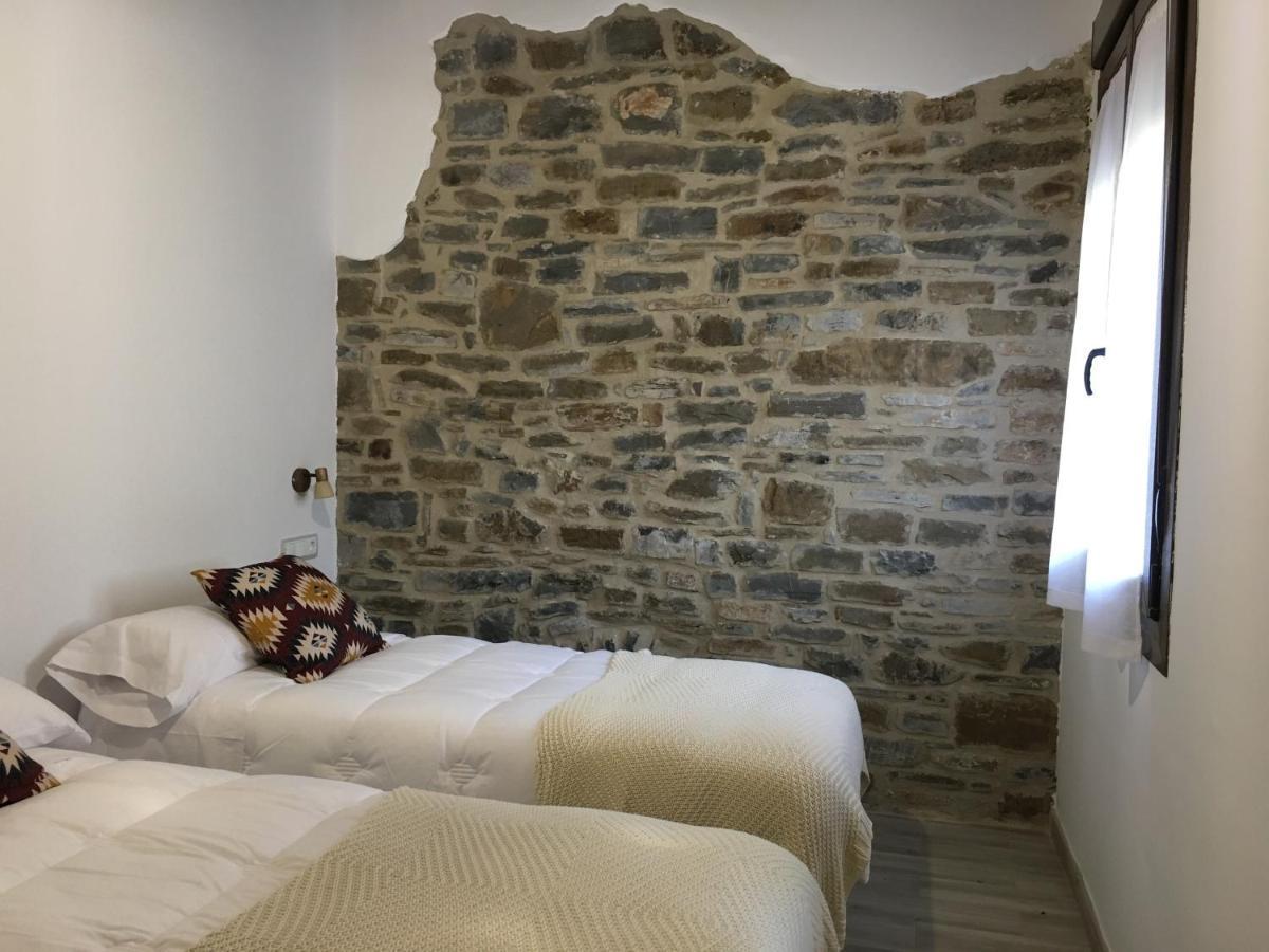 Apartamentos Bajo Pena Apartamentos Sanlorien El Pueyo de Araguás 외부 사진