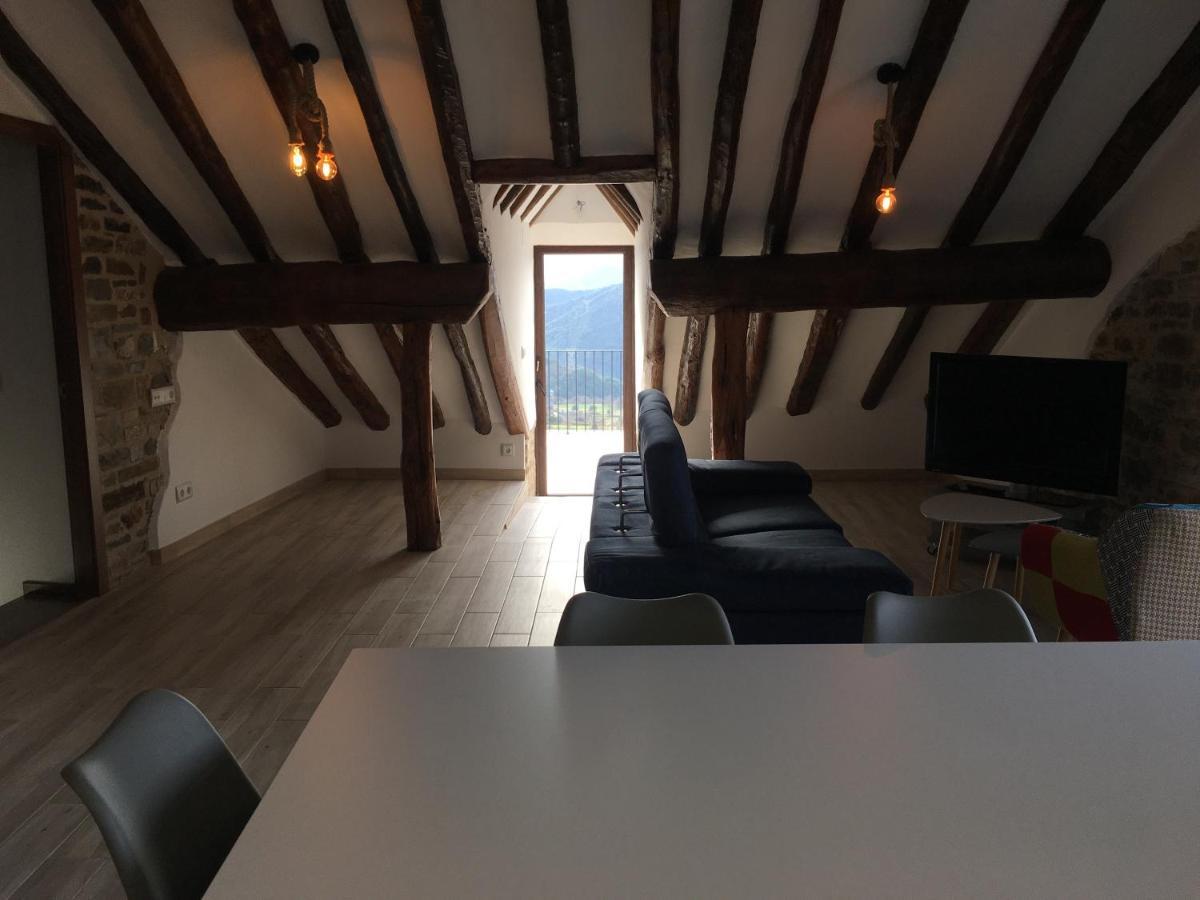 Apartamentos Bajo Pena Apartamentos Sanlorien El Pueyo de Araguás 외부 사진
