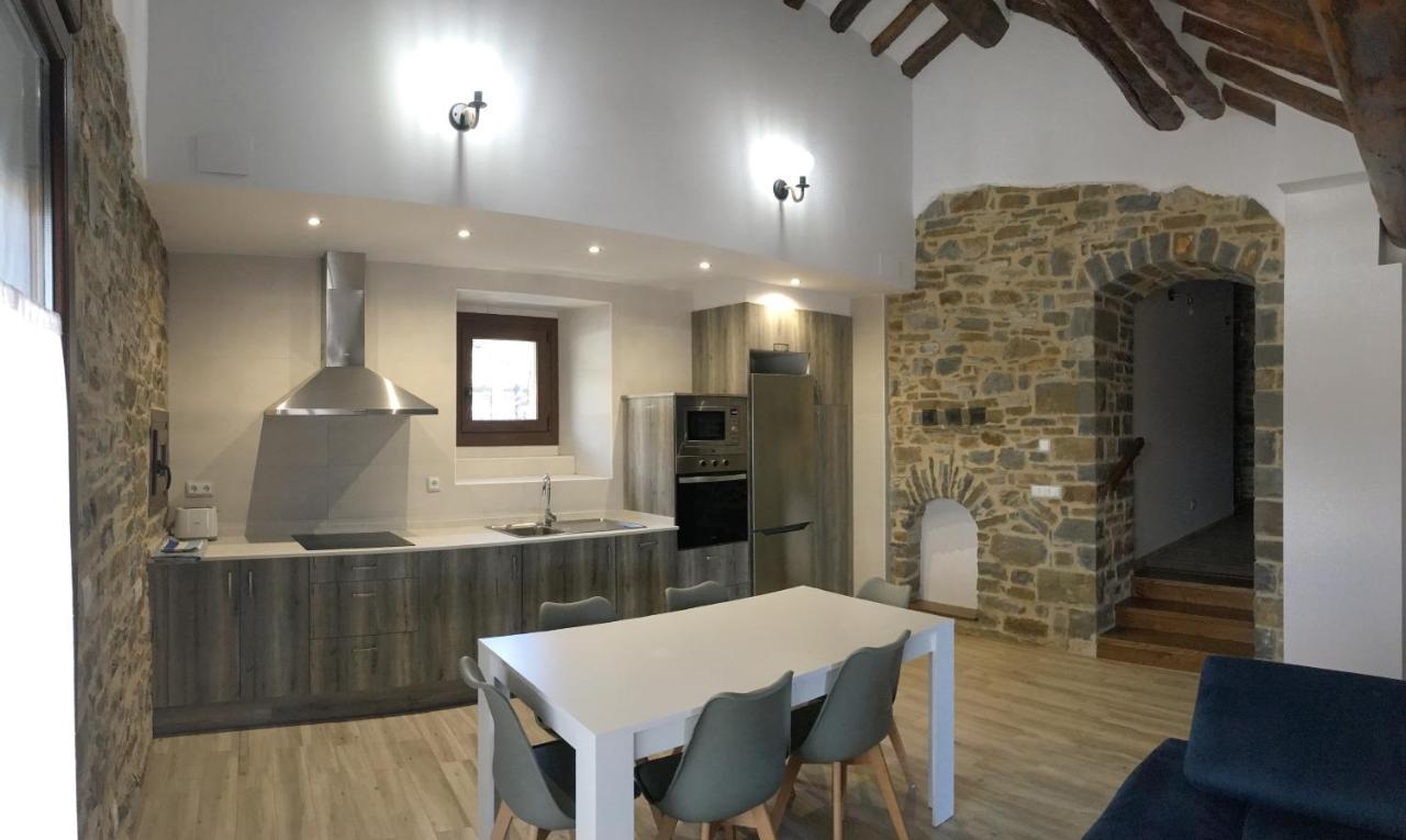 Apartamentos Bajo Pena Apartamentos Sanlorien El Pueyo de Araguás 외부 사진